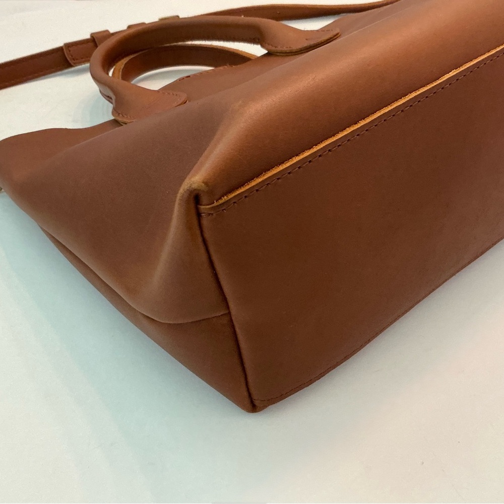 PORTLAND LEATHER, Almost Perfect Raindrop Genuine Leather Crossbody Bag in Honey - Picture 10 of 16